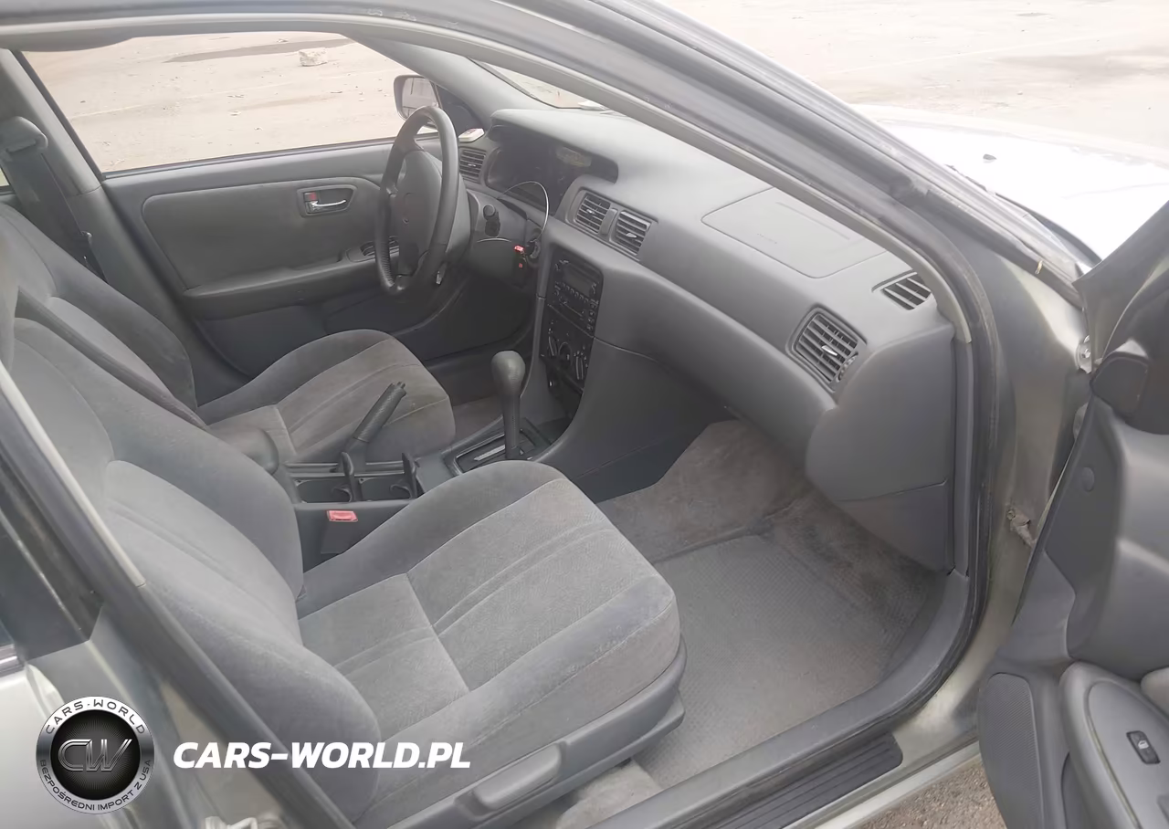 2001 Toyota Camry Le VIN:JT2BG22K110591299 - 5