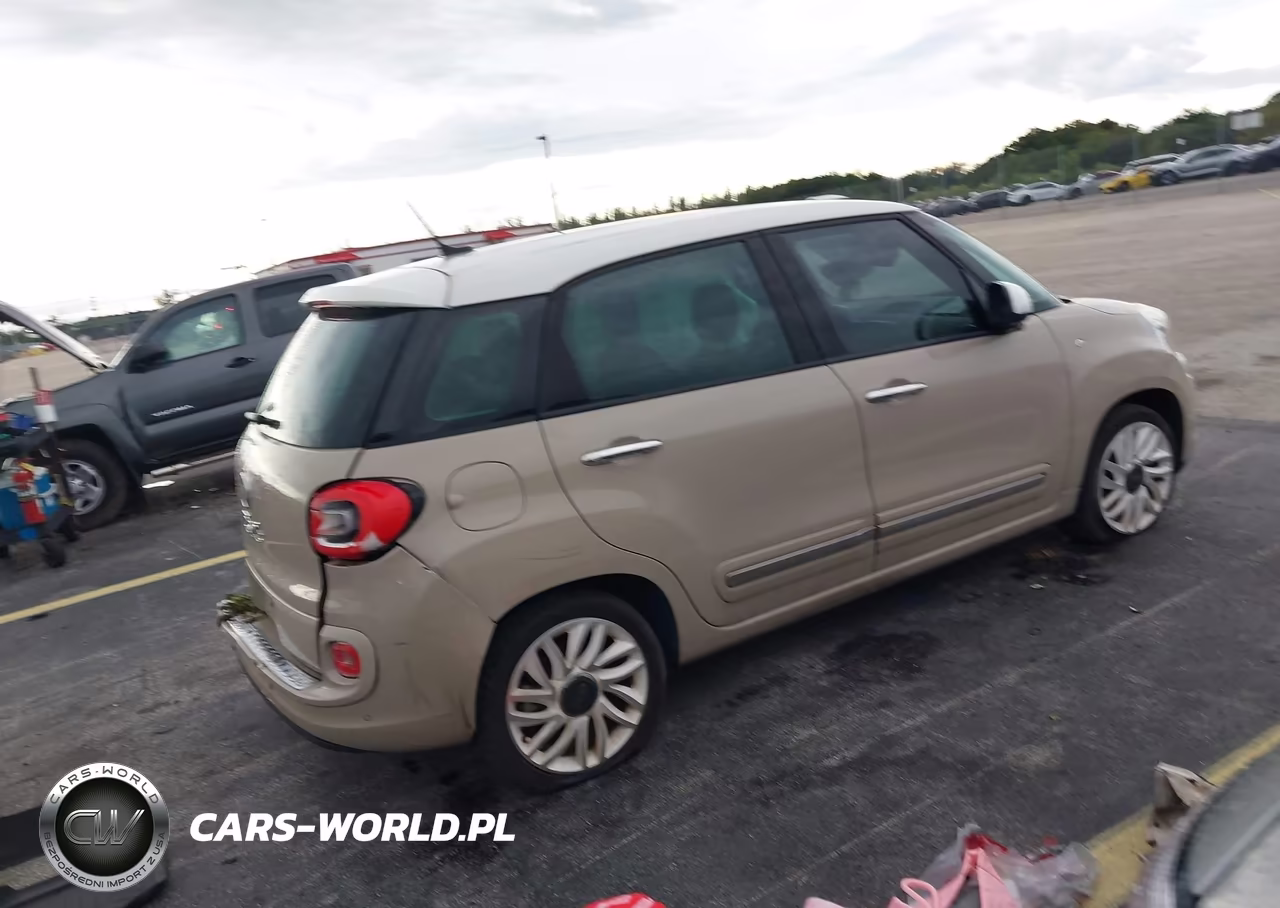 2014 Fiat 500L Lounge VIN:ZFBCFACH2EZ005421 - 4