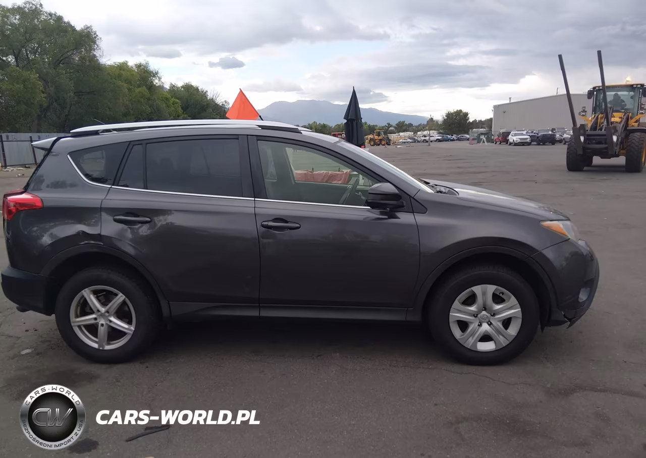 2015 Toyota Rav4 Le VIN:JTMBFREV9FJ051029 - 12