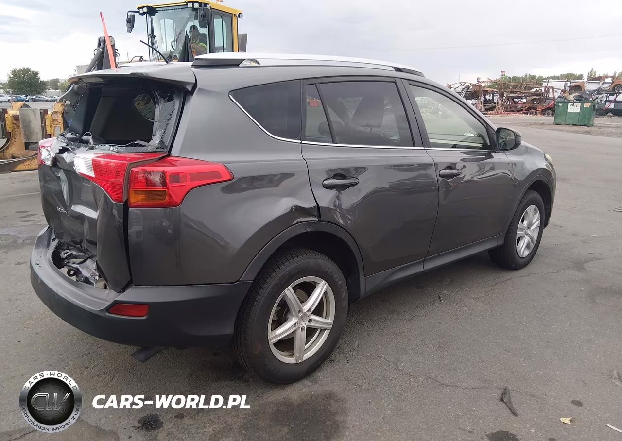 2015 Toyota Rav4 Le VIN:JTMBFREV9FJ051029 - 4