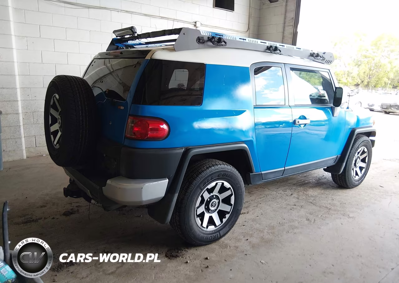 2007 Toyota Fj Cruiser VIN:JTEZU11F670004287 - 4