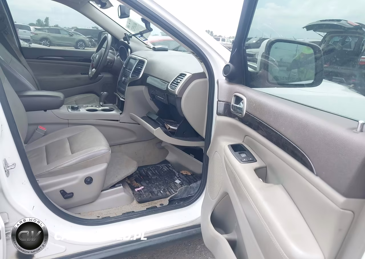 2013 Jeep Grand Cherokee Laredo VIN:1C4RJFAT9DC511288 - 5