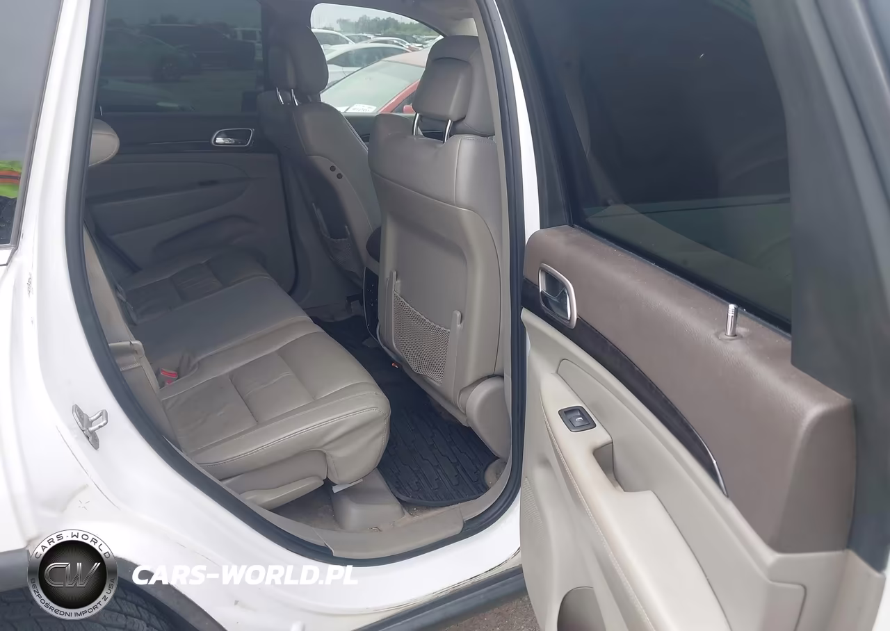 2013 Jeep Grand Cherokee Laredo VIN:1C4RJFAT9DC511288 - 8