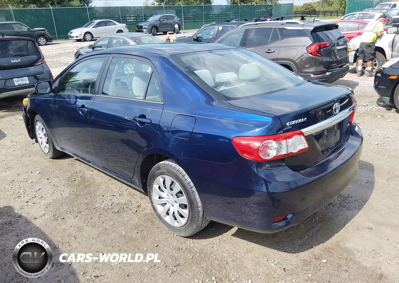 2013 Toyota Corolla Le VIN:5YFBU4EEXDP171195 - 3