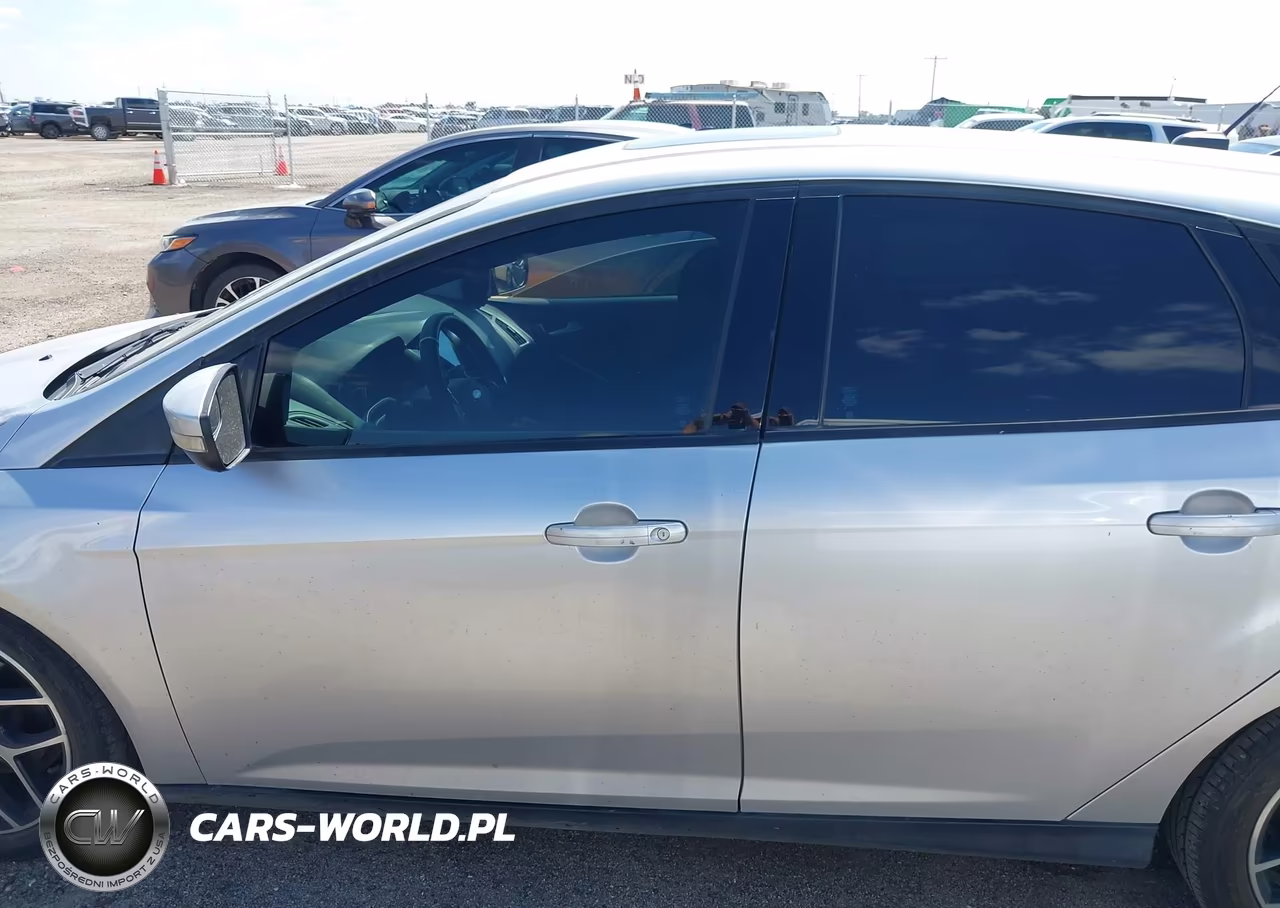 2018 Ford Focus Sel VIN:1FADP3M26JL261519 - 14