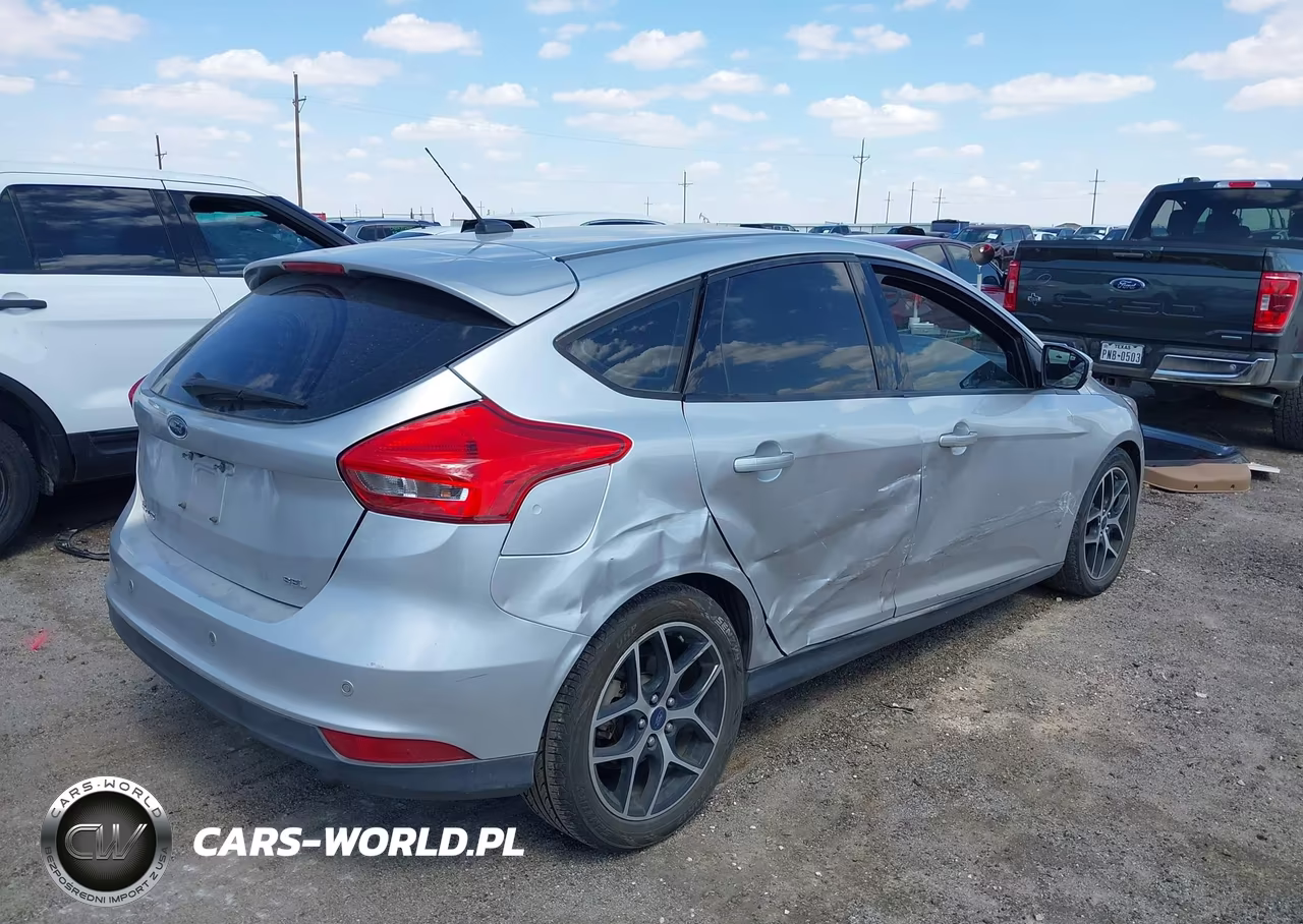 2018 Ford Focus Sel VIN:1FADP3M26JL261519 - 4
