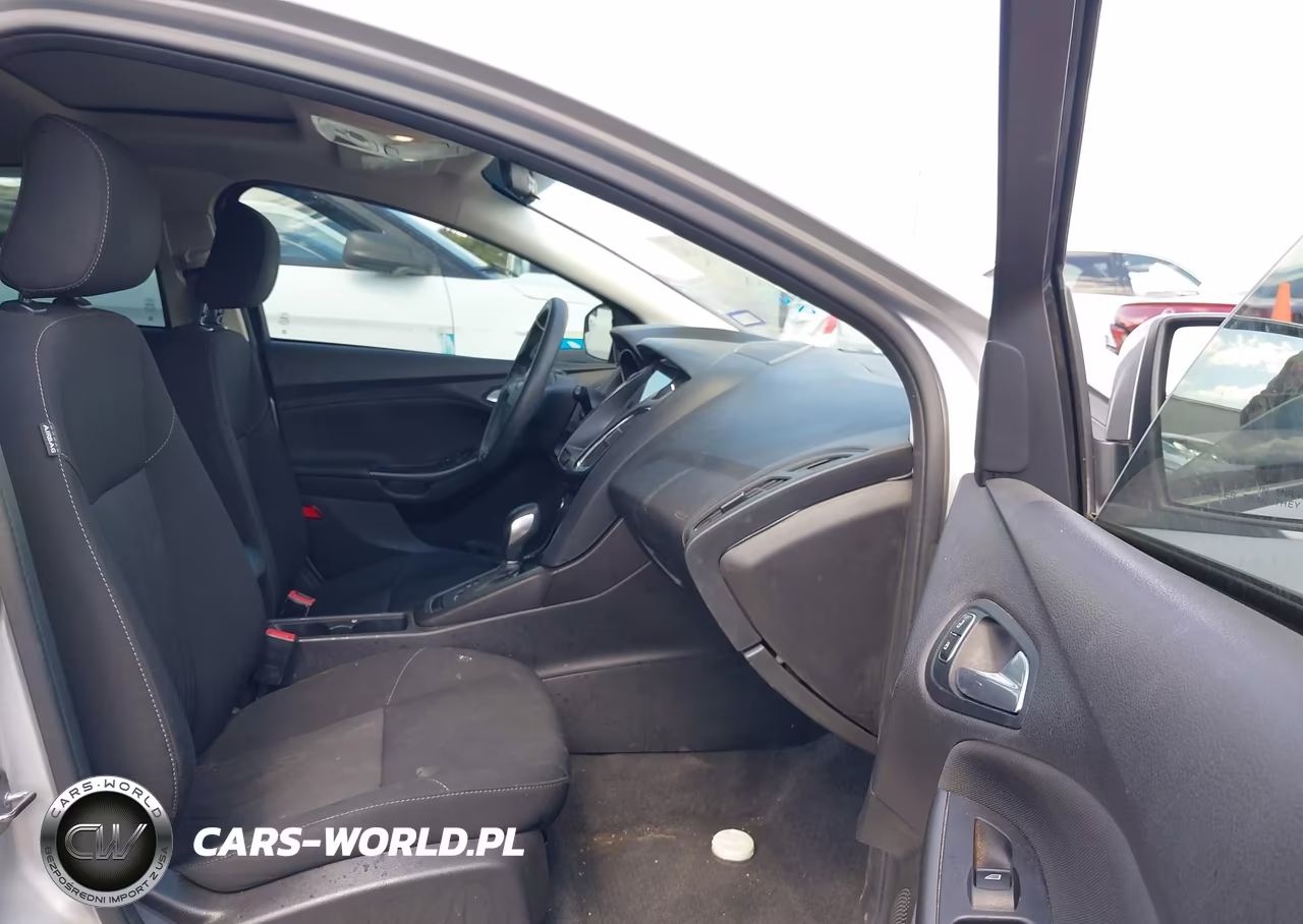 2018 Ford Focus Sel VIN:1FADP3M26JL261519 - 5