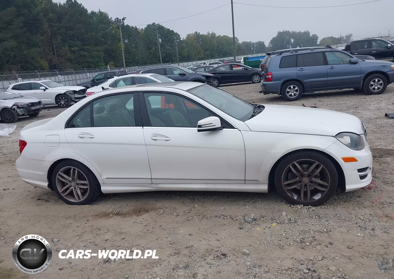 2014 Mercedes-Benz C 250 Sport VIN:WDDGF4HB4EG233622 - 14