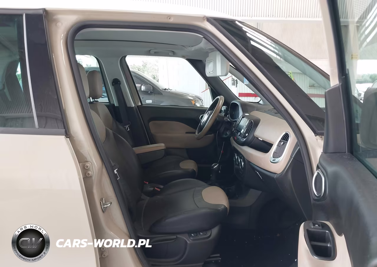 2017 Fiat 500L Lounge VIN:ZFBCFACH1HZ040195 - 5