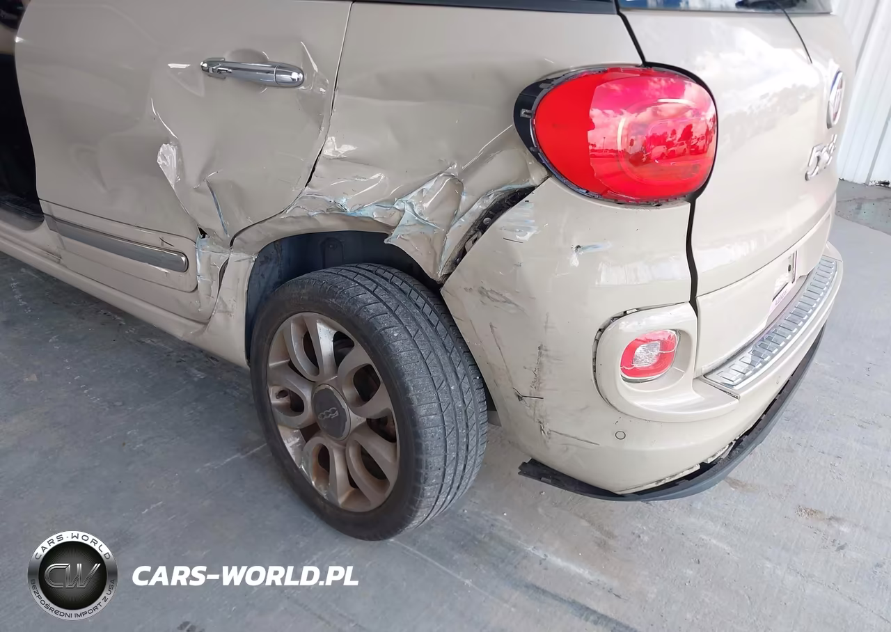 2017 Fiat 500L Lounge VIN:ZFBCFACH1HZ040195 - 6