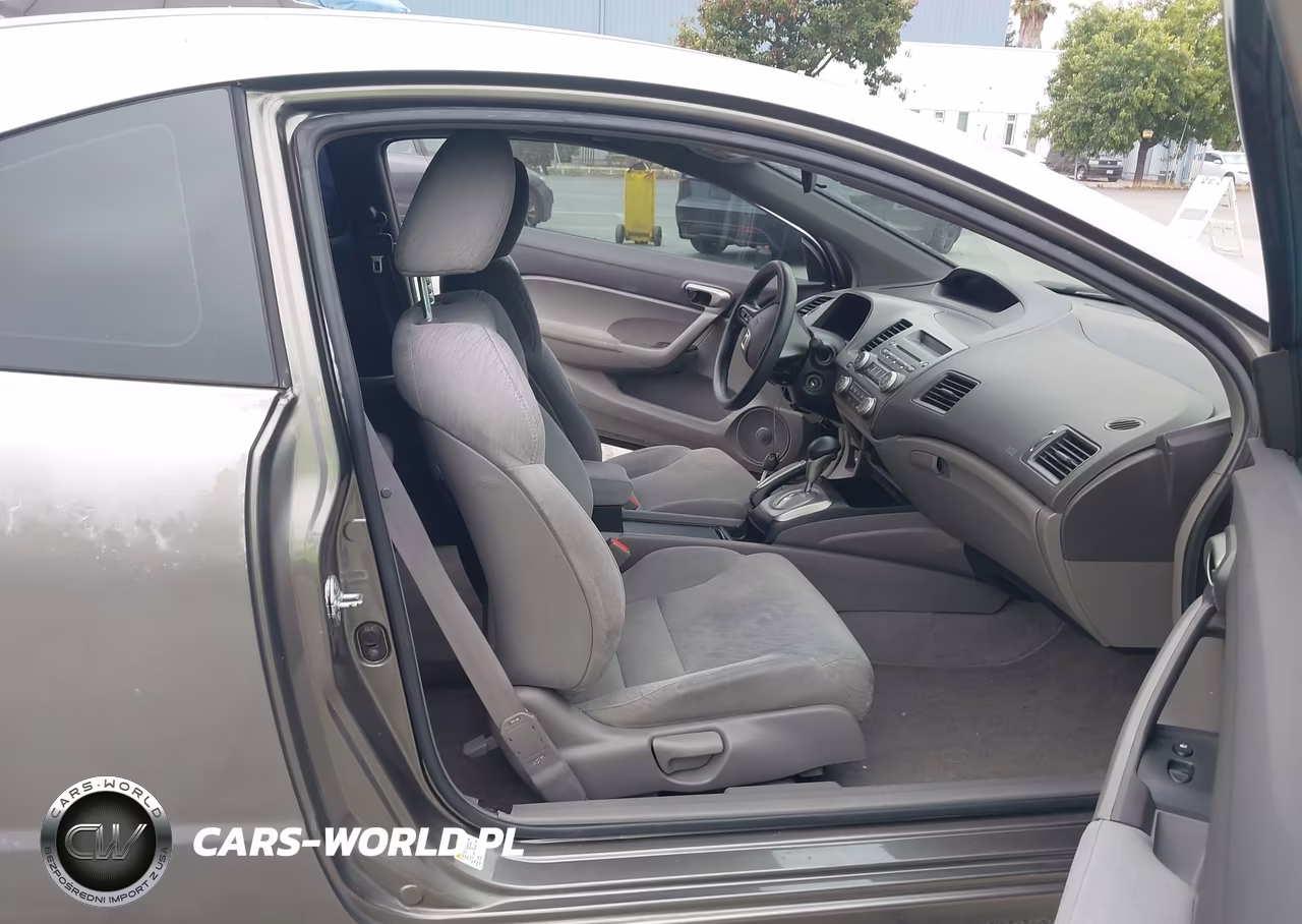 2008 Honda Civic Lx VIN:2HGFG12688H522431 - 5
