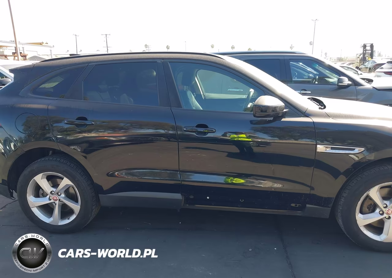 2017 Jaguar F-Pace 35T Premium VIN:SADCJ2BV3HA084114 - 13