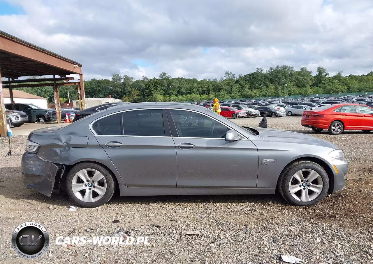 2012 BMW 528I xDrive VIN:WBAXH5C50CDW05075 - 13