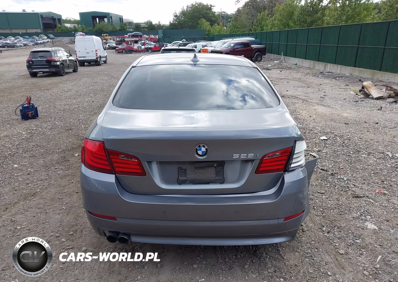 2012 BMW 528I xDrive VIN:WBAXH5C50CDW05075 - 16