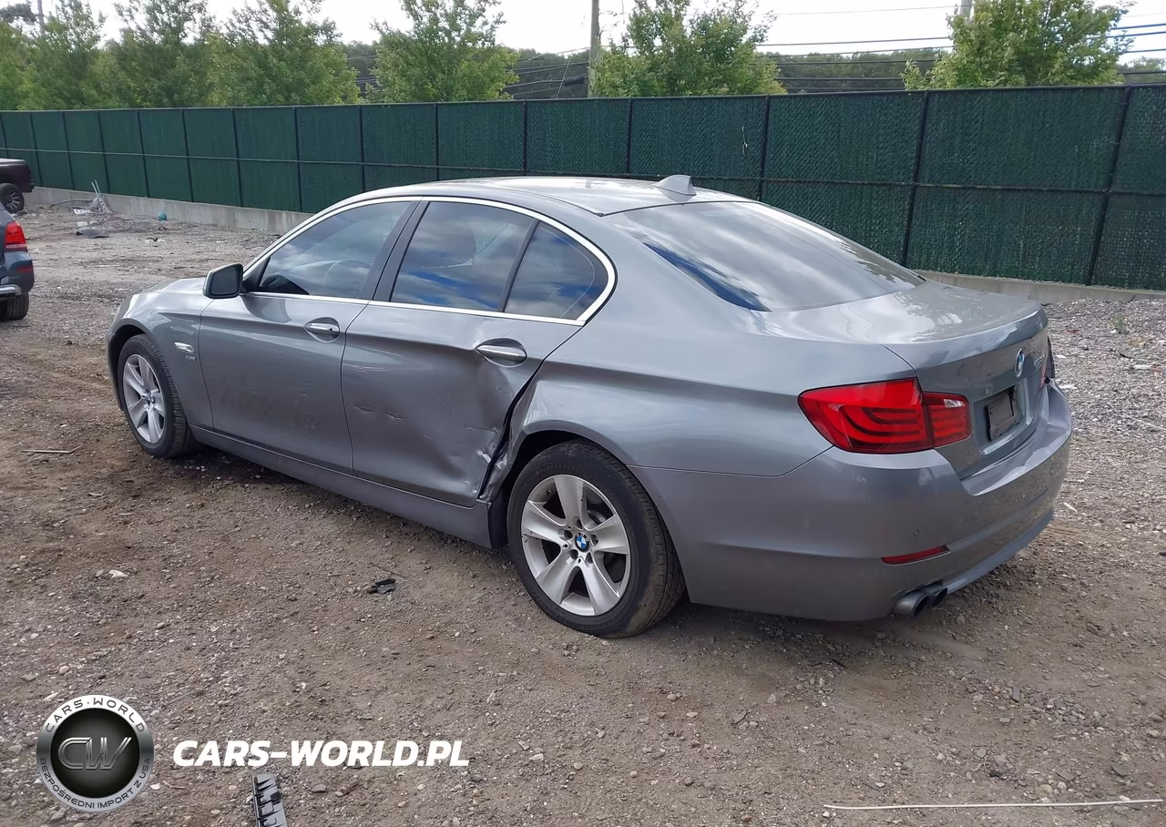2012 BMW 528I xDrive VIN:WBAXH5C50CDW05075 - 3