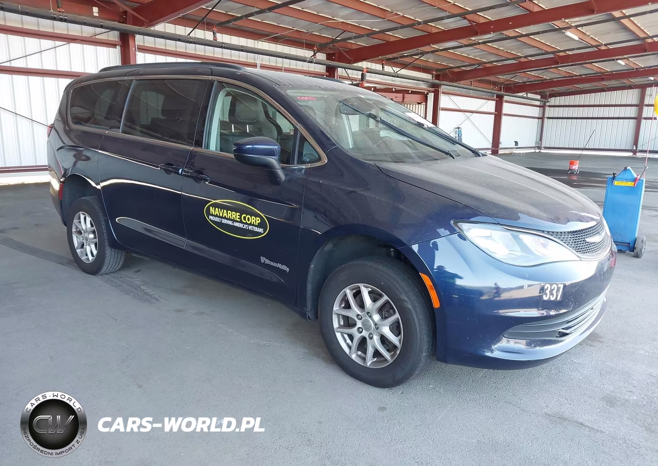 2020 Chrysler Voyager Lxi VIN:2C4RC1DG0LR151684 - 1