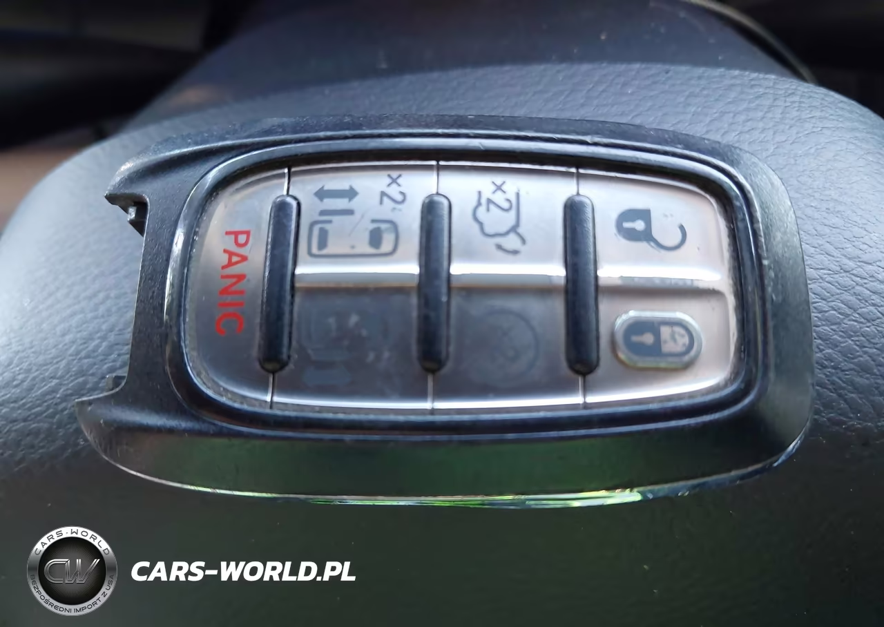 2020 Chrysler Voyager Lxi VIN:2C4RC1DG0LR151684 - 11