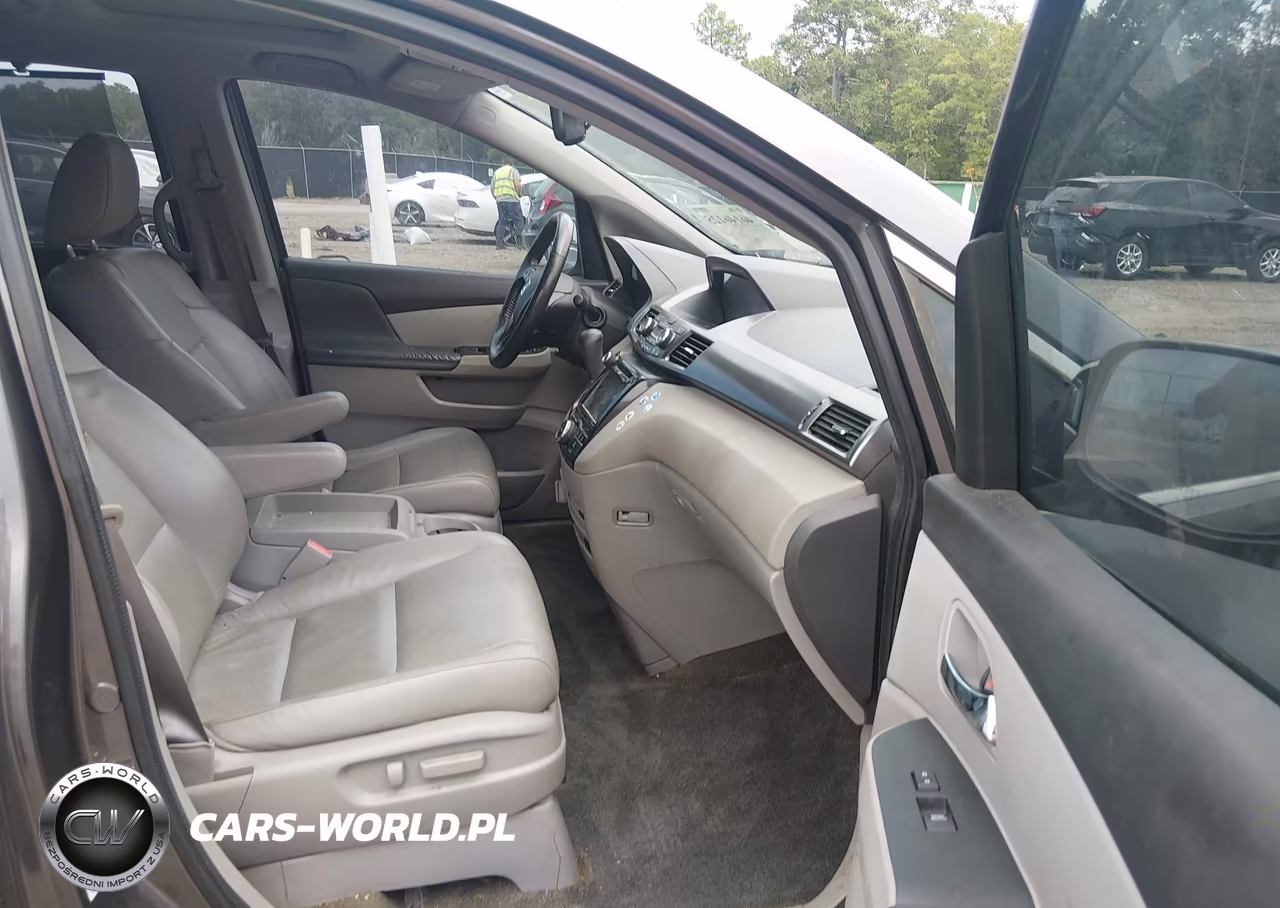 2015 Honda Odyssey Touring-Touring Elite VIN:5FNRL5H90FB027899 - 5