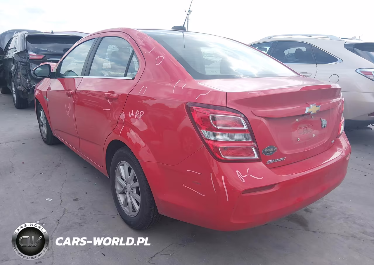 2020 Chevrolet Sonic Fwd Lt VIN:1G1JD5SB6L4124946 - 3