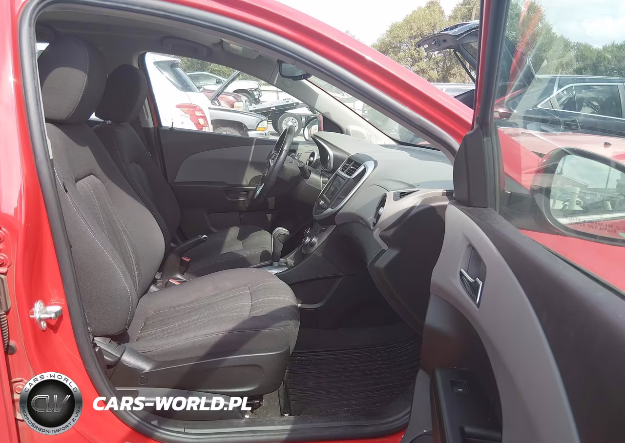 2020 Chevrolet Sonic Fwd Lt VIN:1G1JD5SB6L4124946 - 5