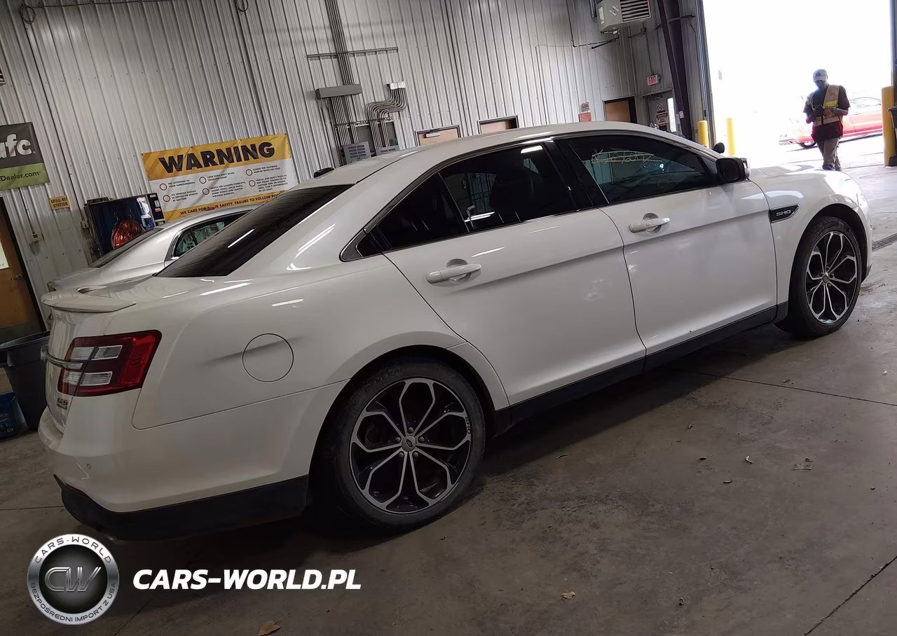 2013 Ford Taurus Sho VIN:1FAHP2KT5DG122647 - 4