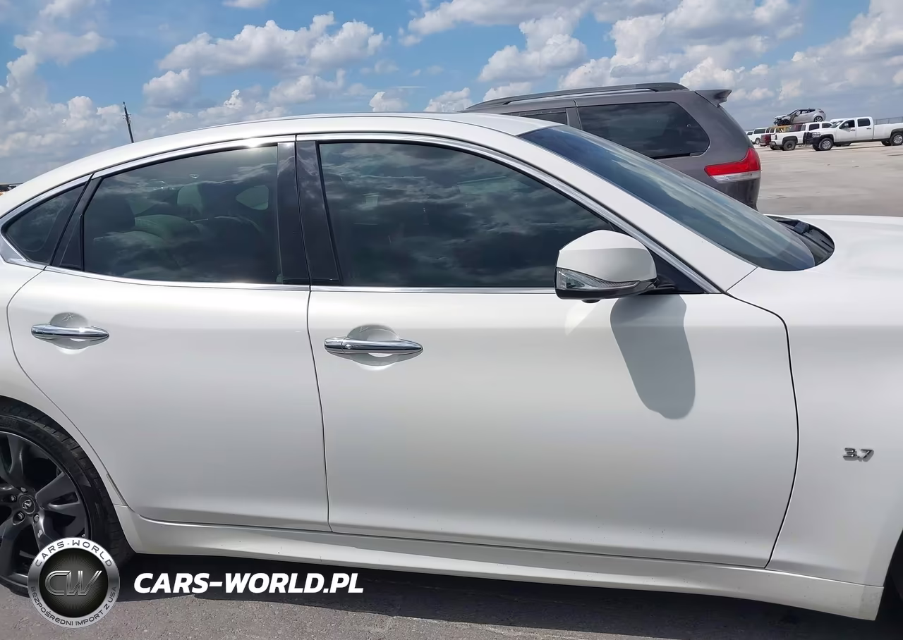 2015 Infiniti Q70 3.7 VIN:JN1BY1APXFM540964 - 13