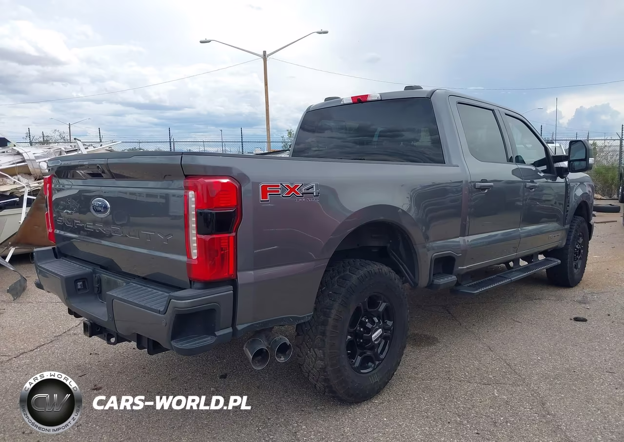 2023 Ford F-250 Xlt VIN:1FT8W2BT2PED01077 - 4