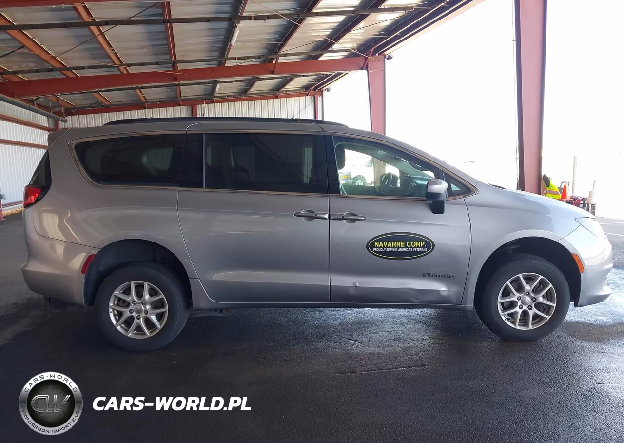 2020 Chrysler Voyager Lxi VIN:2C4RC1DGXLR164622 - 13