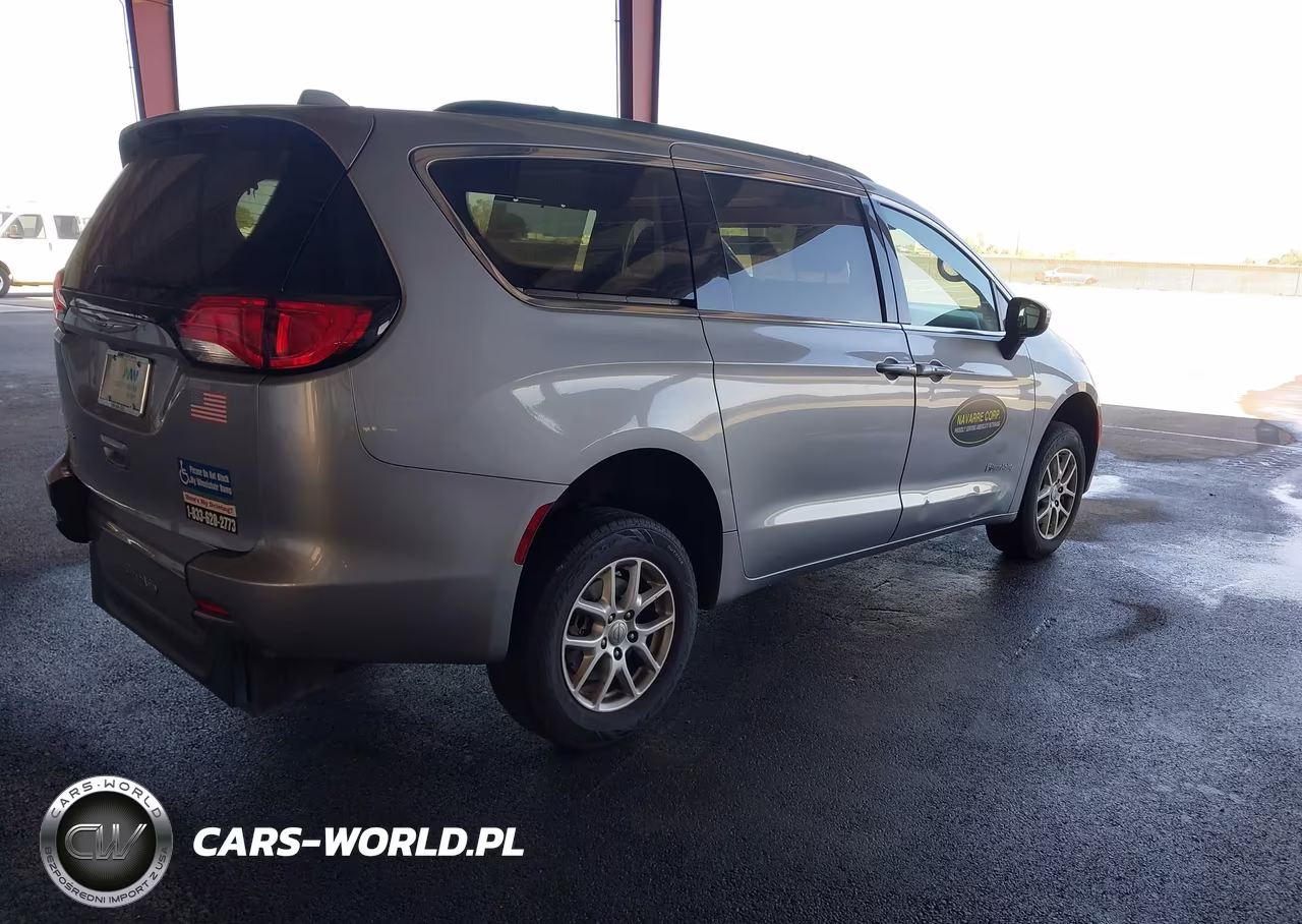 2020 Chrysler Voyager Lxi VIN:2C4RC1DGXLR164622 - 4