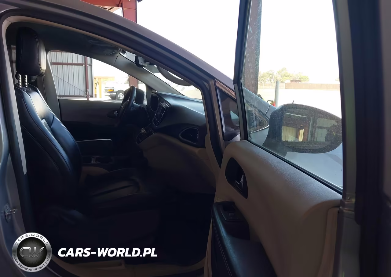 2020 Chrysler Voyager Lxi VIN:2C4RC1DGXLR164622 - 5