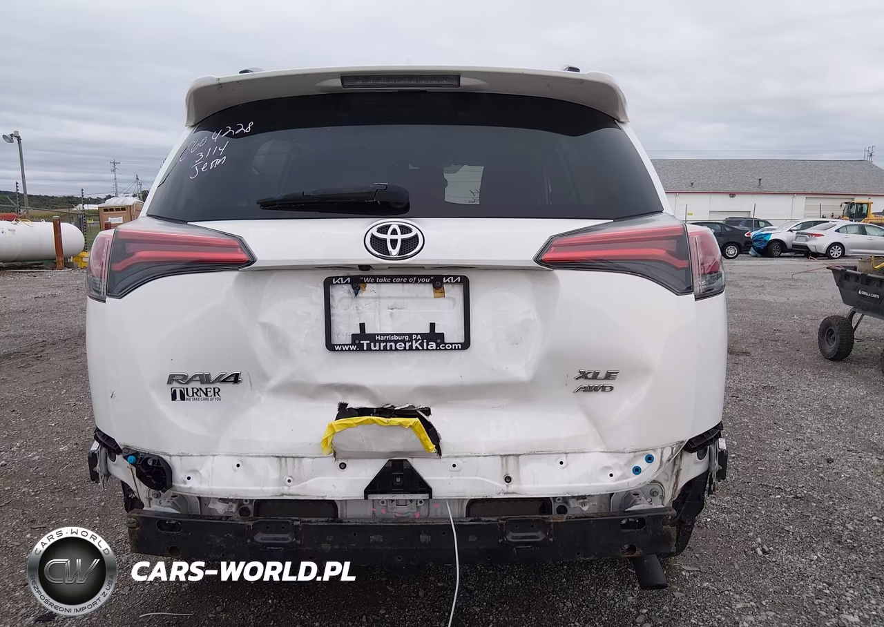 2018 Toyota Rav4 Xle VIN:2T3RFREVXJW838919 - 16
