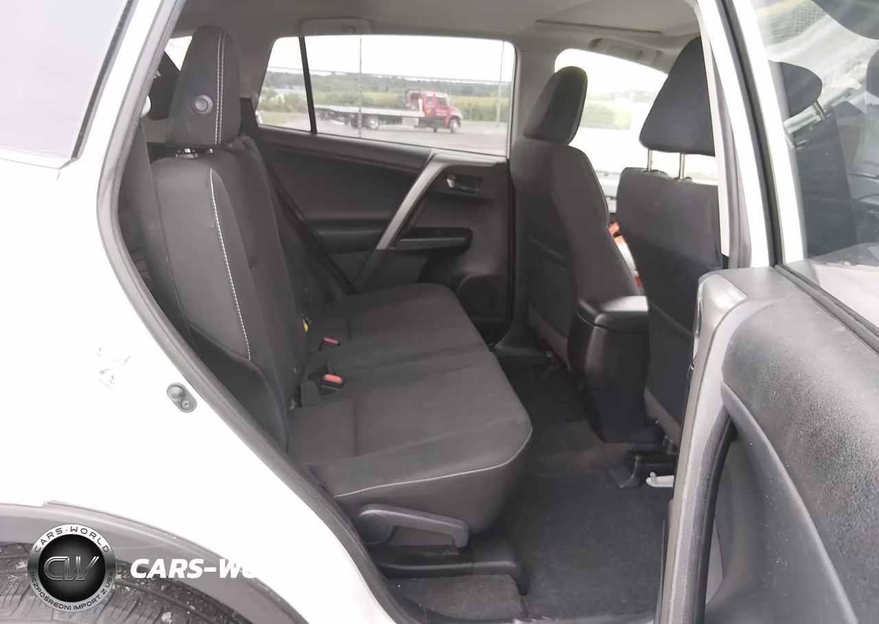 2018 Toyota Rav4 Xle VIN:2T3RFREVXJW838919 - 8