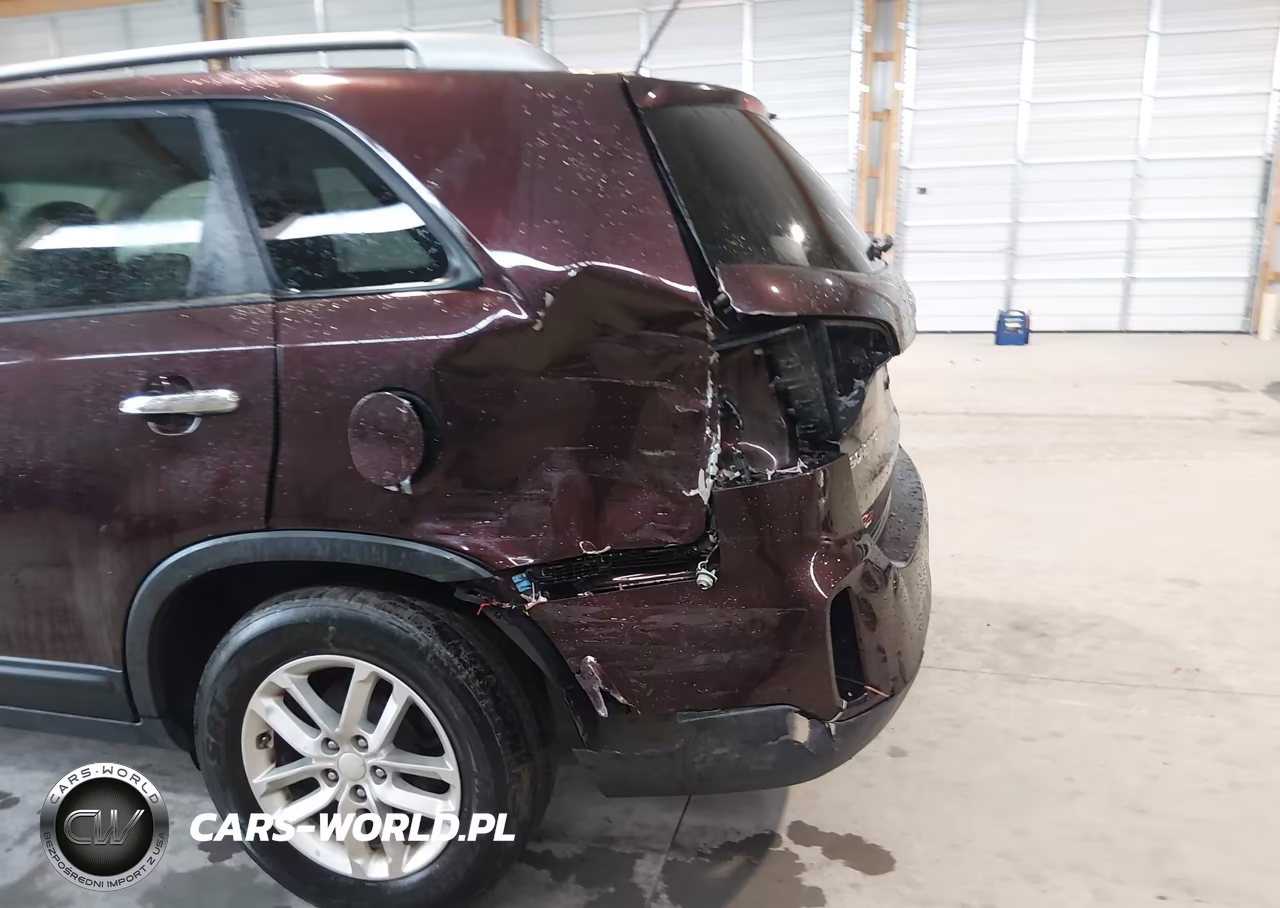 2015 Kia Sorento Lx VIN:5XYKTCA64FG597726 - 6
