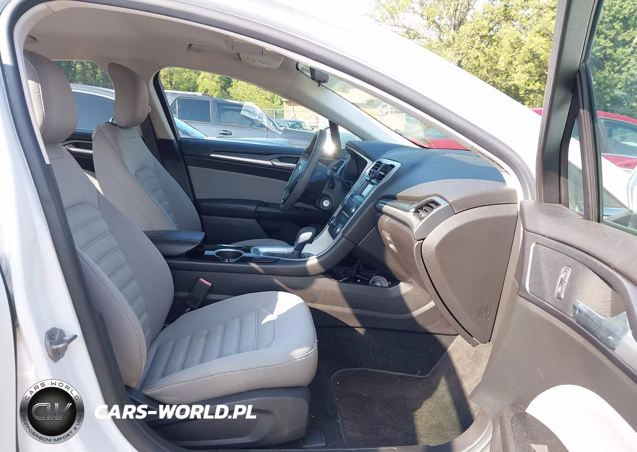 2014 Ford Fusion S VIN:3FA6P0G73ER109249 - 5