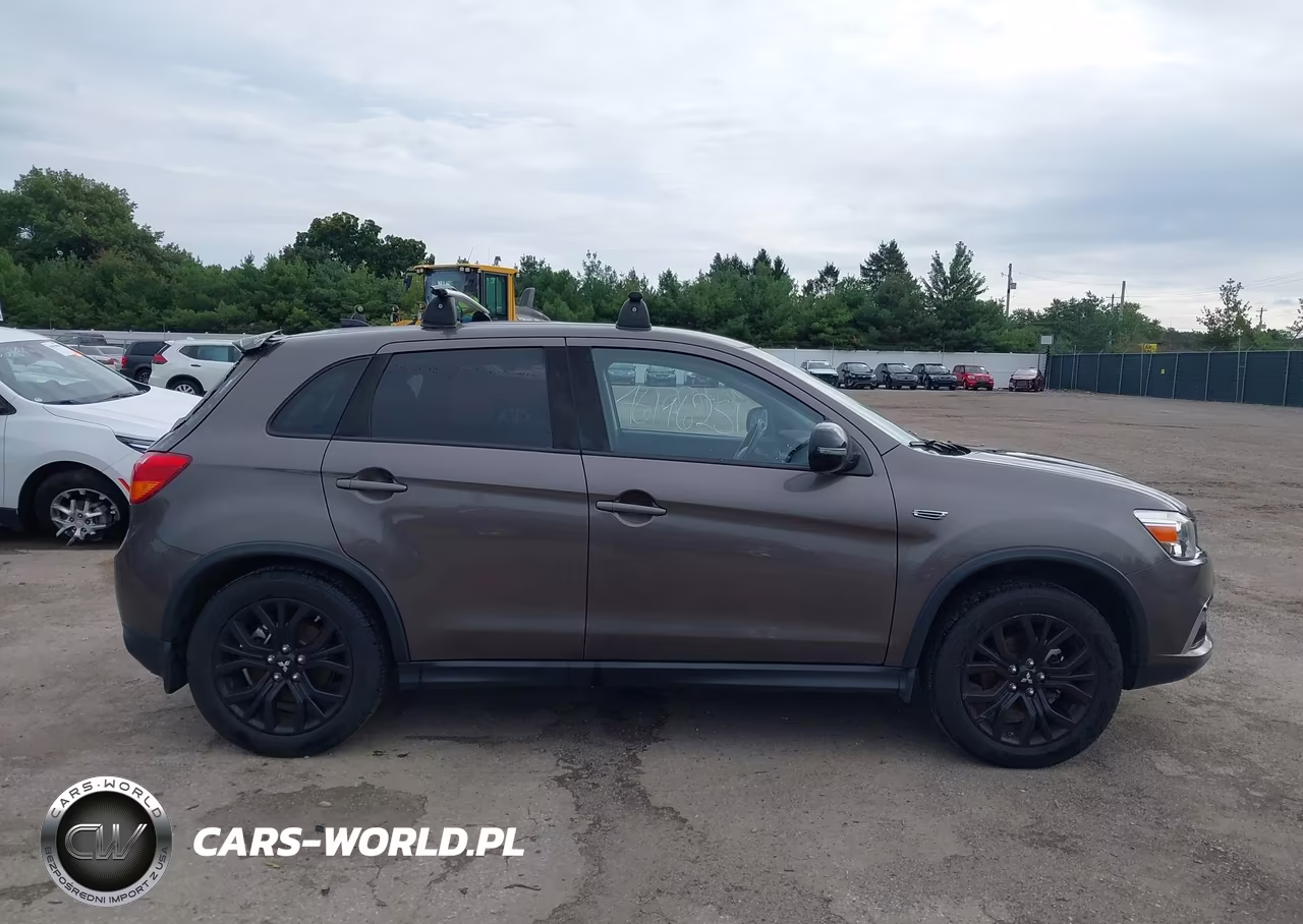 2017 Mitsubishi Outlander Sport 2.0 Le VIN:JA4AR3AU3HZ032794 - 13