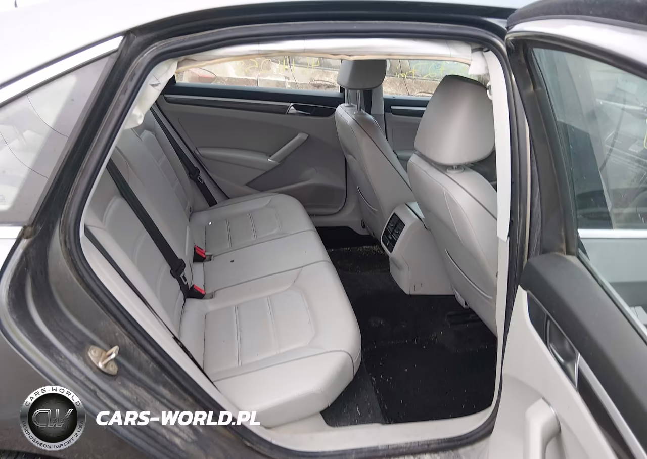 2018 Volkswagen Passat 2.0T Se VIN:1VWBA7A32JC012428 - 8