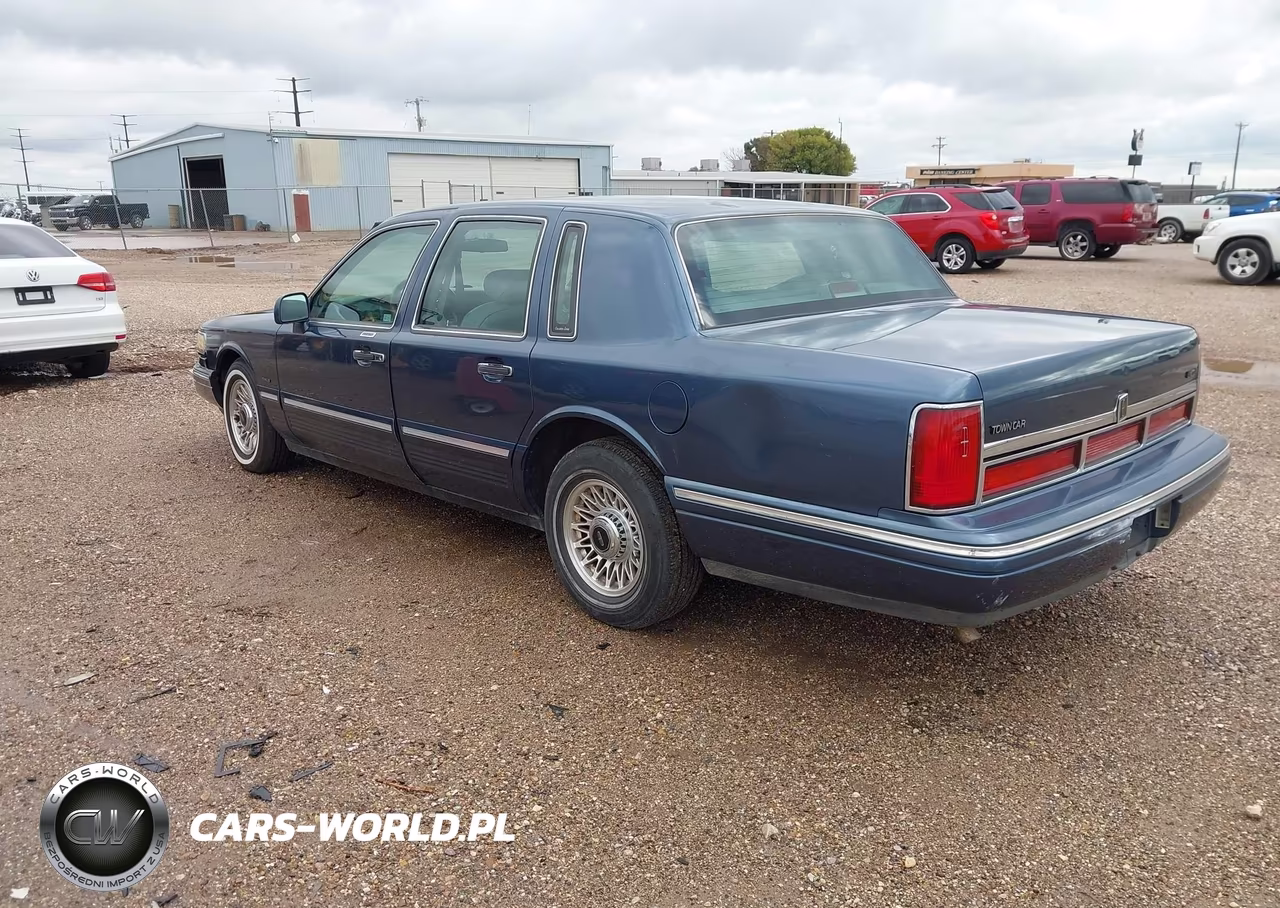 1996 Lincoln Town Car Executive VIN:1LNLM81W8TY642406 - 3
