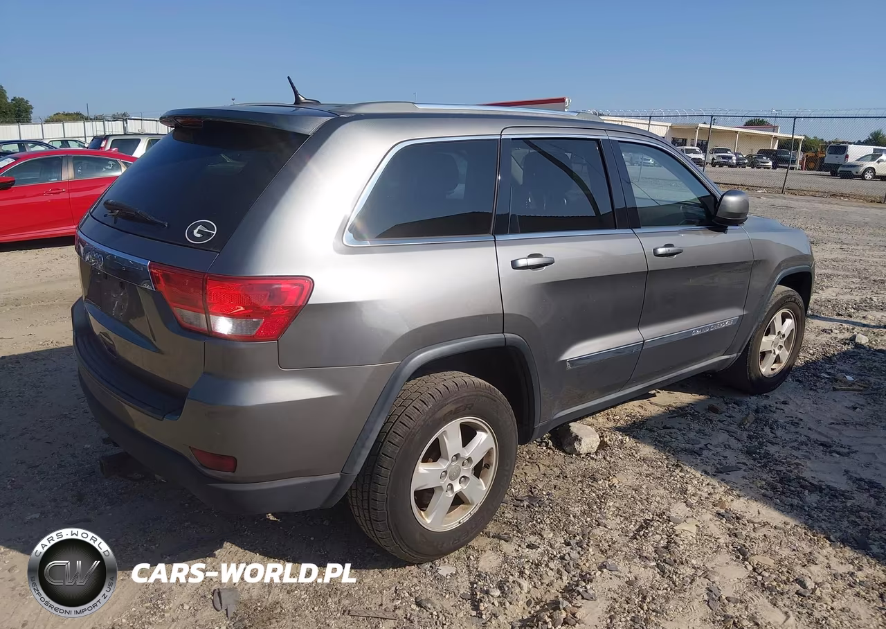2012 Jeep Grand Cherokee Laredo VIN:1C4RJEAG7CC306919 - 4