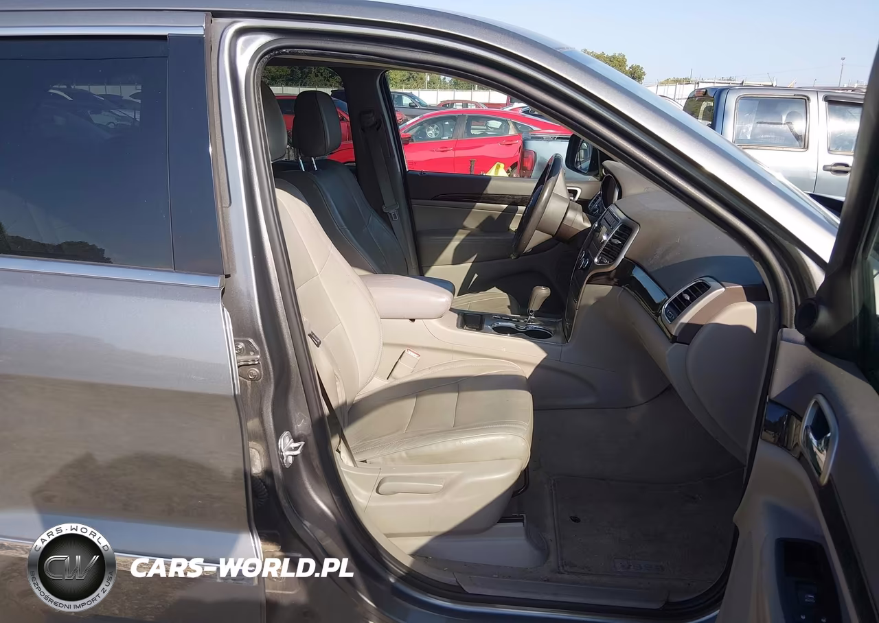 2012 Jeep Grand Cherokee Laredo VIN:1C4RJEAG7CC306919 - 5