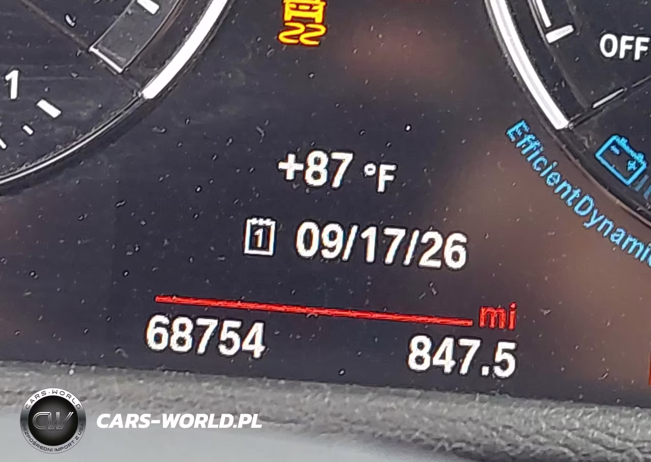 2018 BMW X1 xDrive28I VIN:WBXHT3C32J5L29887 - 15