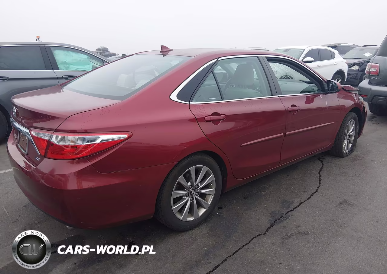 2016 Toyota Camry Xle VIN:4T1BF1FK8GU601676 - 4