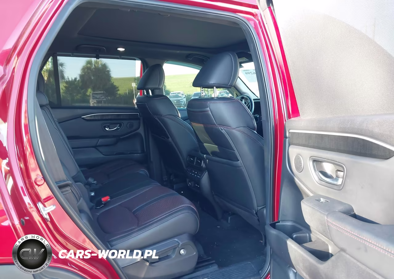 2025 Honda Pilot Black Edition VIN:5FNYG1H97SB036165 - 8