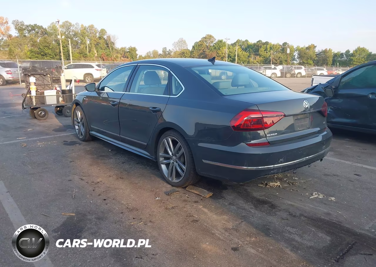2017 Volkswagen Passat 1.8T R-Line VIN:1VWDT7A39HC074423 - 3