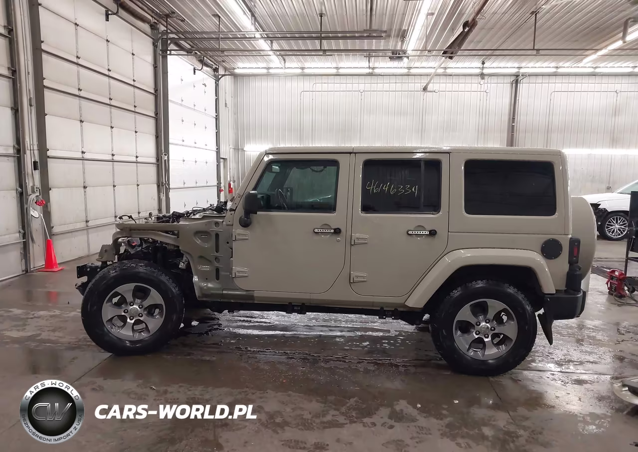 2017 Jeep Wrangler Unlimited Sahara VIN:1C4BJWEG8HL627750 - 14