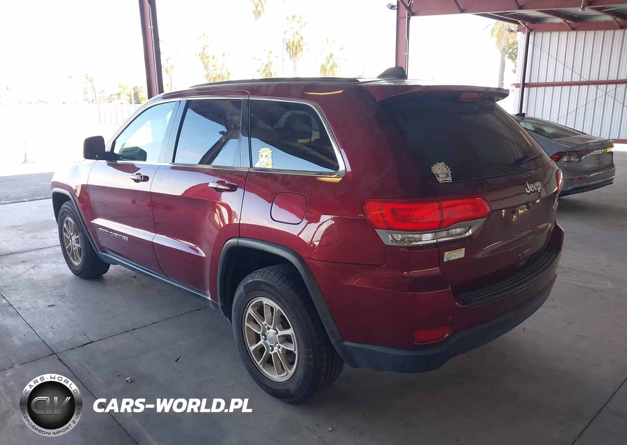 2018 Jeep Grand Cherokee Laredo 4X2 VIN:1C4RJEAG0JC301087 - 3