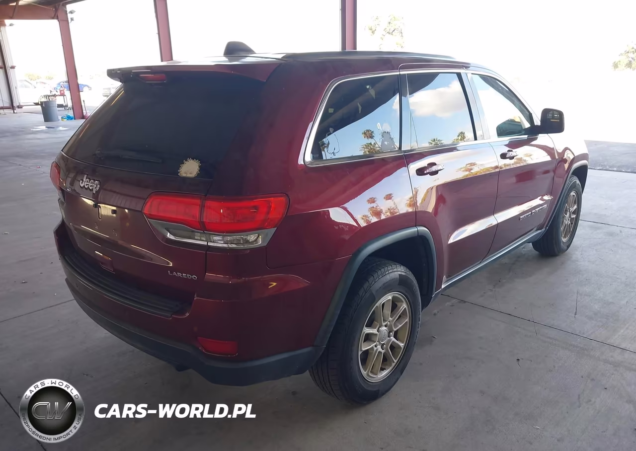2018 Jeep Grand Cherokee Laredo 4X2 VIN:1C4RJEAG0JC301087 - 4
