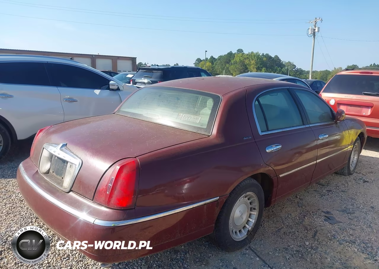 2001 Lincoln Town Car VIN:1LNHM81W91Y724535 - 4