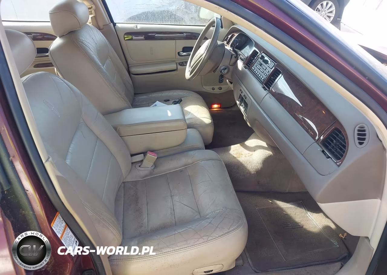 2001 Lincoln Town Car VIN:1LNHM81W91Y724535 - 5