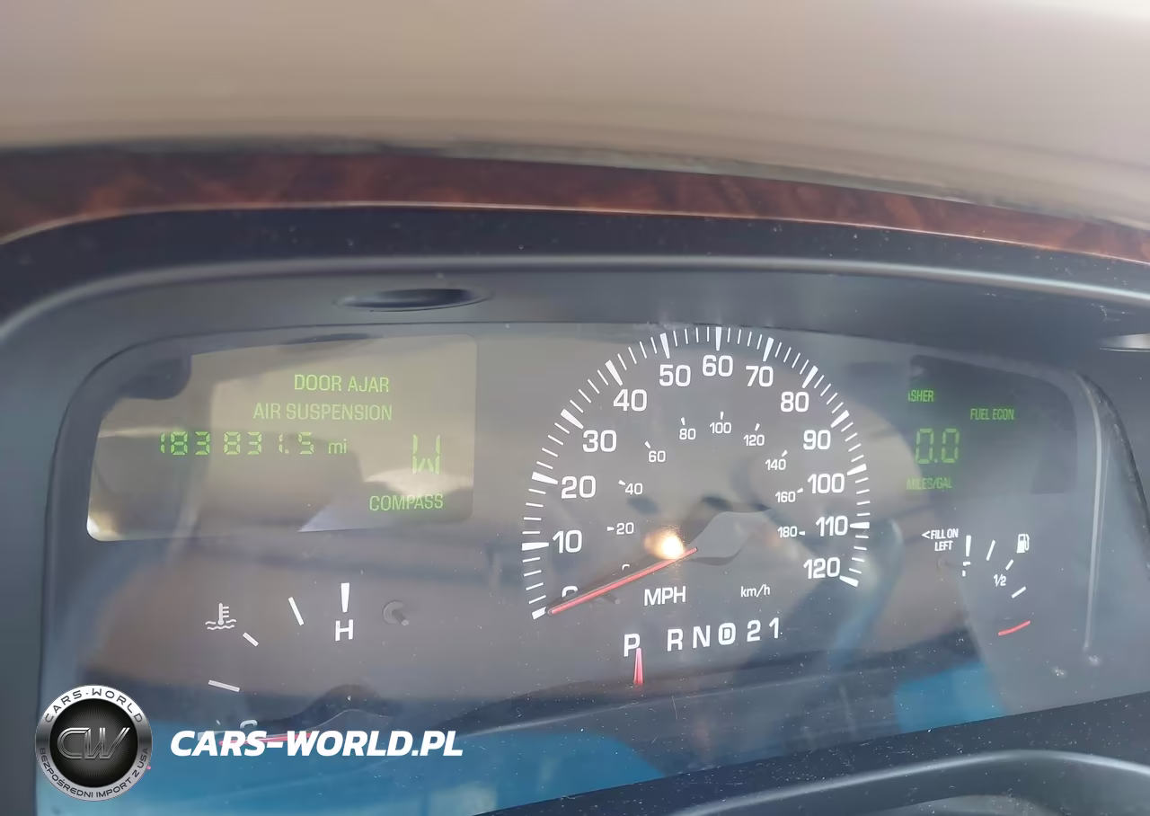 2001 Lincoln Town Car VIN:1LNHM81W91Y724535 - 7