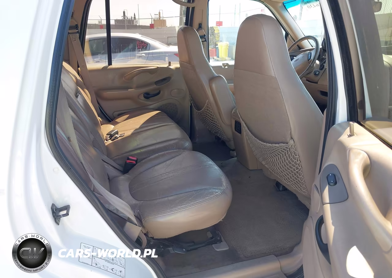 1997 Ford Expedition Eddie Bauer-Xlt VIN:1FMEU17L7VLA98560 - 8